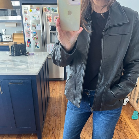 Vintage leather black jacket barely used medium - Picture 2 of 13